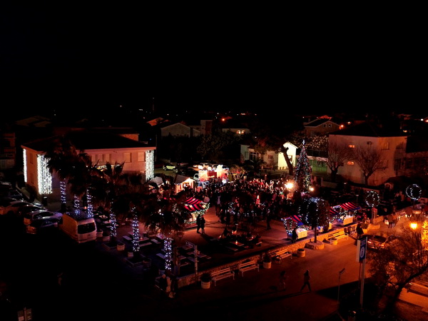 Advent na Viru: Sveta Luce razveselila virske mališane, upaljena treća adventska svijeća Advent na Viru: Sveta Luce razveselila virske mališane, upaljena treća adventska svijeća