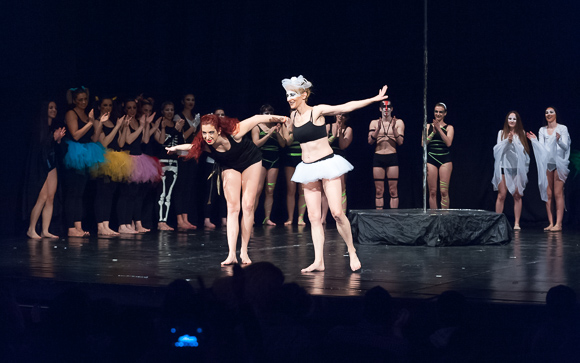 Pole/Chair/Dance show “Mental” @ HNK Zadar, 12.3.2016 – Foto: Ivan Toman Pole/Chair/Dance show “Mental” @ HNK Zadar, 12.3.2016 – Foto: Ivan Toman