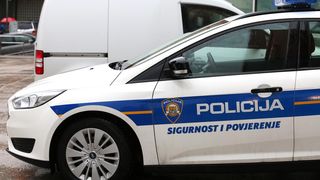 Policija, policijski auto