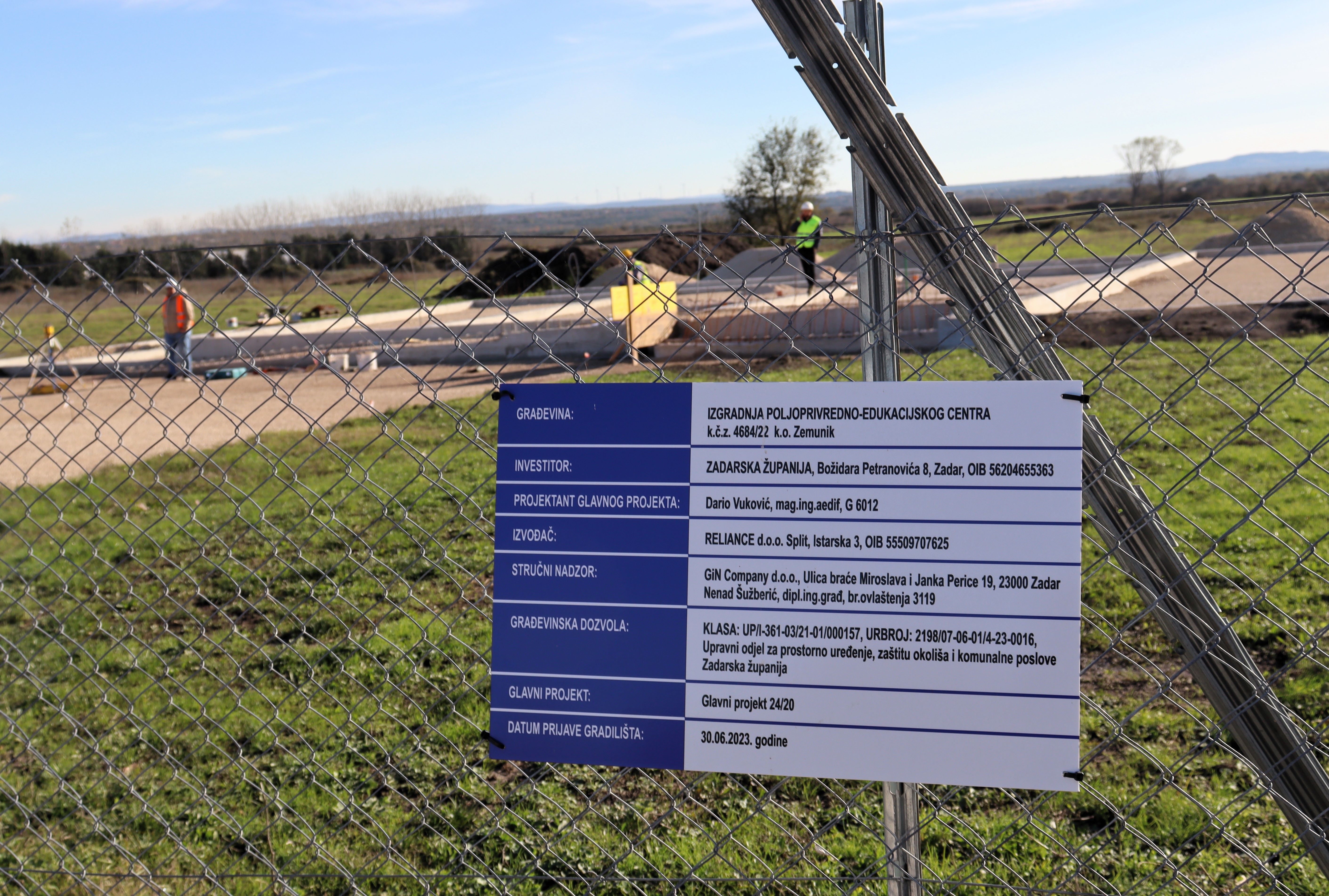 Obilazak azila na Bokanjcu i Poljoprivredno-edukacijskog centra u Zemuniku Obilazak azila na Bokanjcu i Poljoprivredno-edukacijskog centra u Zemuniku