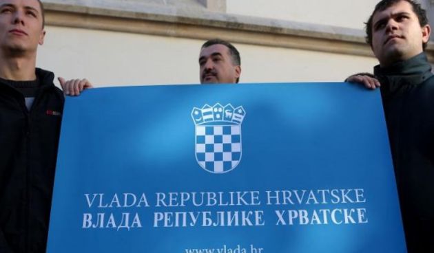 HČSP-ovci s ćiriličnim natpisom na Markovu trgu, Foto: Patrik Macek/PIXSELL