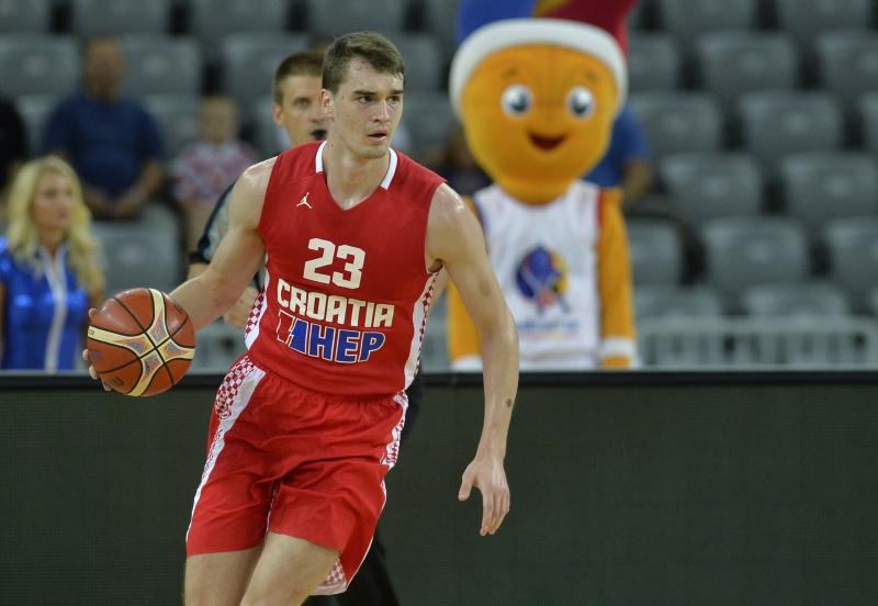 Arena Zagreb, Zagreb – Pripremni turnir za EuroBasket 2015., Hrvatska – Estonija. Photo: Igor Kralj i Marko Lukunic/PIXSELL Arena Zagreb, Zagreb – Pripremni turnir za EuroBasket 2015., Hrvatska – Estonija. Photo: Igor Kralj i Marko Lukunic/PIXSELL