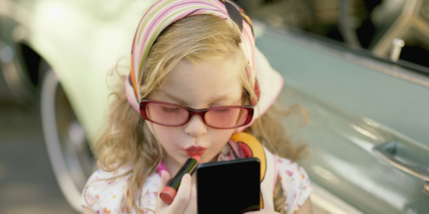 Djevojčice se sve više šminkaju (Tportal.hr) Djevojčice se sve više šminkaju (Tportal.hr)