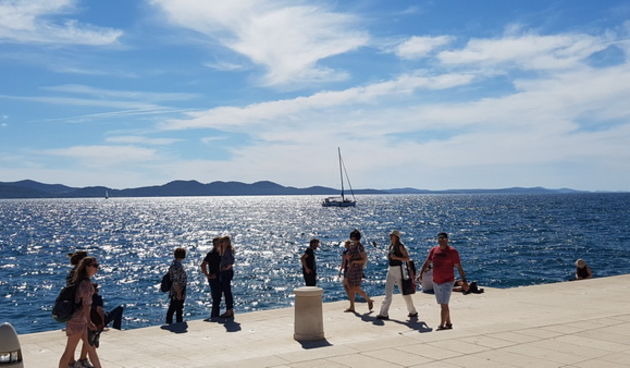 Prekrasno subotnje poslijepodne na zadarskoj rivi. Foto: Mladen Malik
