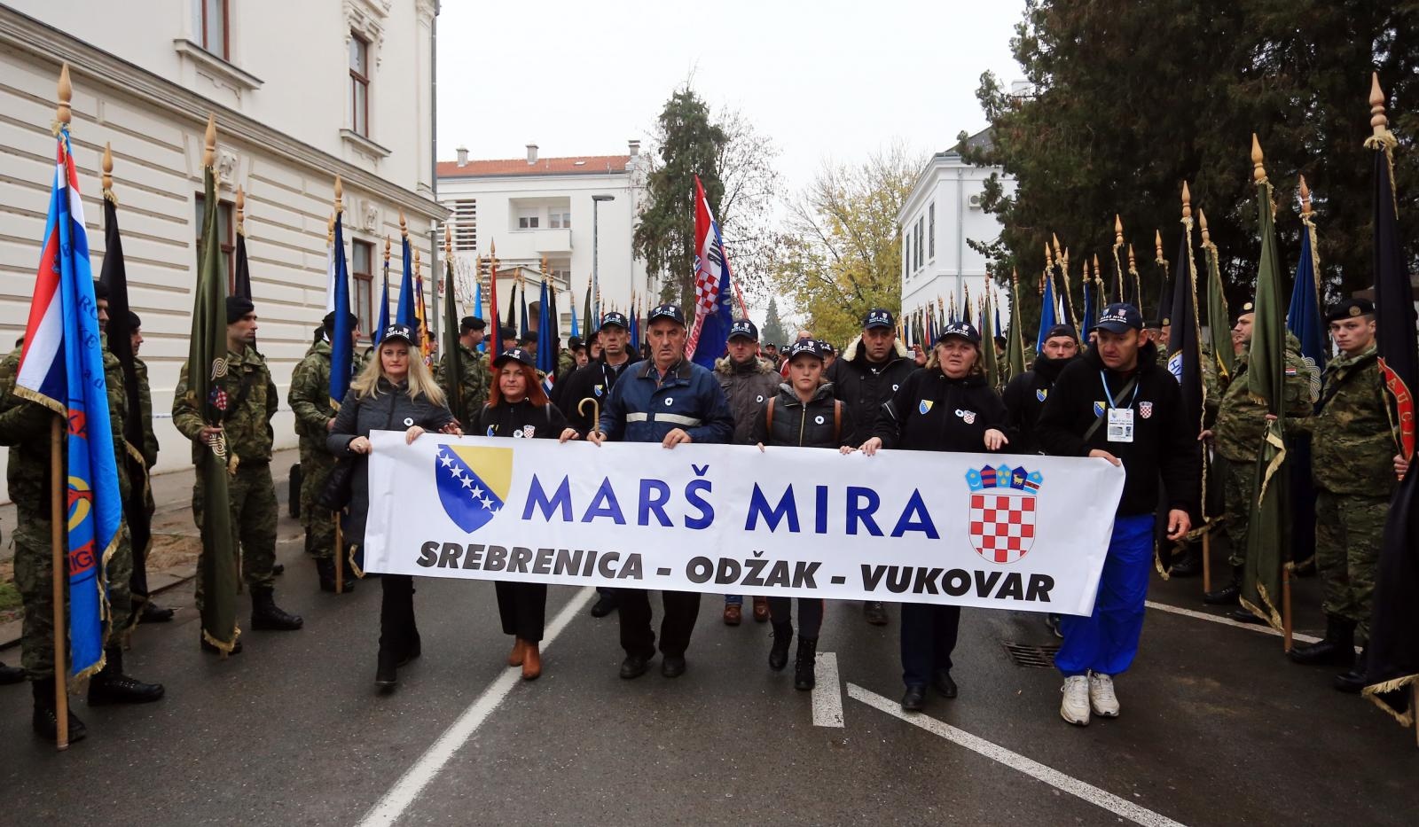 Kolona Sjećanja u Vukovaru 18. studenog 2017. Kolona Sjećanja u Vukovaru 18. studenog 2017.