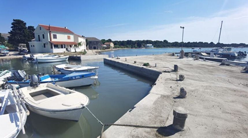 Završeni radovi na sanaciji obalnog zida u luci Olib