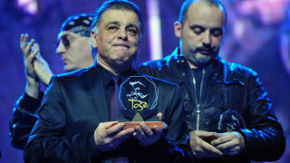 Skoplje, 240110.
Humanitarni koncert odrzan u Skoplju na kome su izvodjaci premijerno pjevali pjesme koje je komponirao Tose Proeski.
Na fotografiji: Aki Rahimovski i Toni Cetinski.
Foto: Maja Zlatevska / CROPIX Skoplje, 240110.
Humanitarni koncert odrzan u Skoplju na kome su izvodjaci premijerno pjevali pjesme koje je komponirao Tose Proeski.
Na fotografiji: Aki Rahimovski i Toni Cetinski.
Foto: Maja Zlatevska / CROPIX