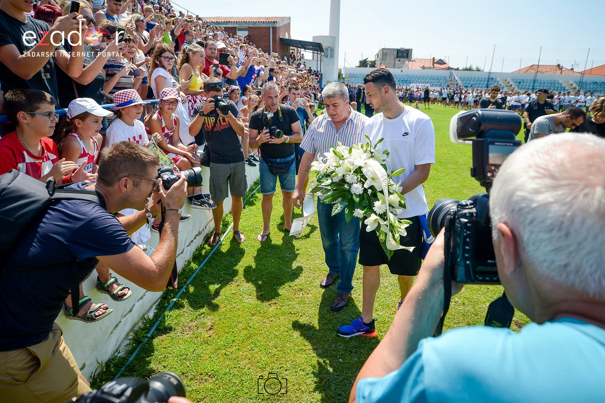 Zadarska vatrena četvorka na Stanovima se družila s mladim zadarskim nogometašima