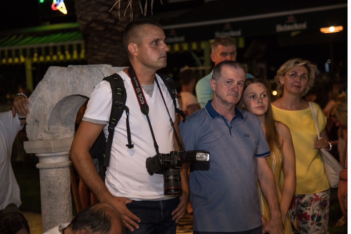 Otvorenje izložbe fotografija “Biogradske procesije” Vinka Pešića Otvorenje izložbe fotografija “Biogradske procesije” Vinka Pešića