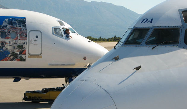 McDonald Douglass MD-82