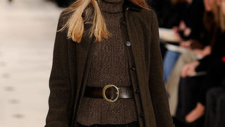 Trend izvještaj za jesen 2010: Crveni baršun (Fashionologie.com)