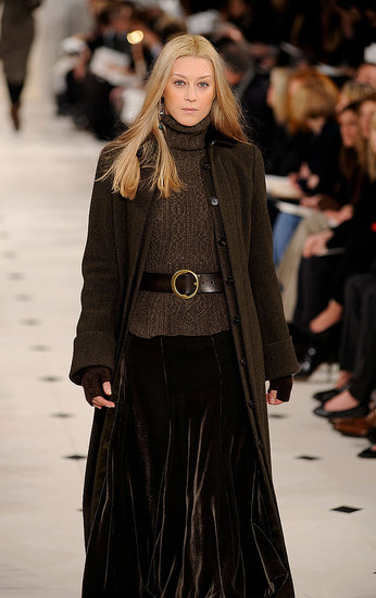 Trend izvještaj za jesen 2010: Crveni baršun (Fashionologie.com)