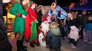 Sveti Nikola i bend Zaratino razveselili i zabavili posjetitelje Sveti Nikola i bend Zaratino razveselili i zabavili posjetitelje