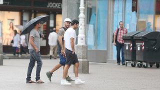 Zagreb: Ricky Martin prošetao gradom u društvu partnera Jwana i Viktora Drage Zagreb: Ricky Martin prošetao gradom u društvu partnera Jwana i Viktora Drage