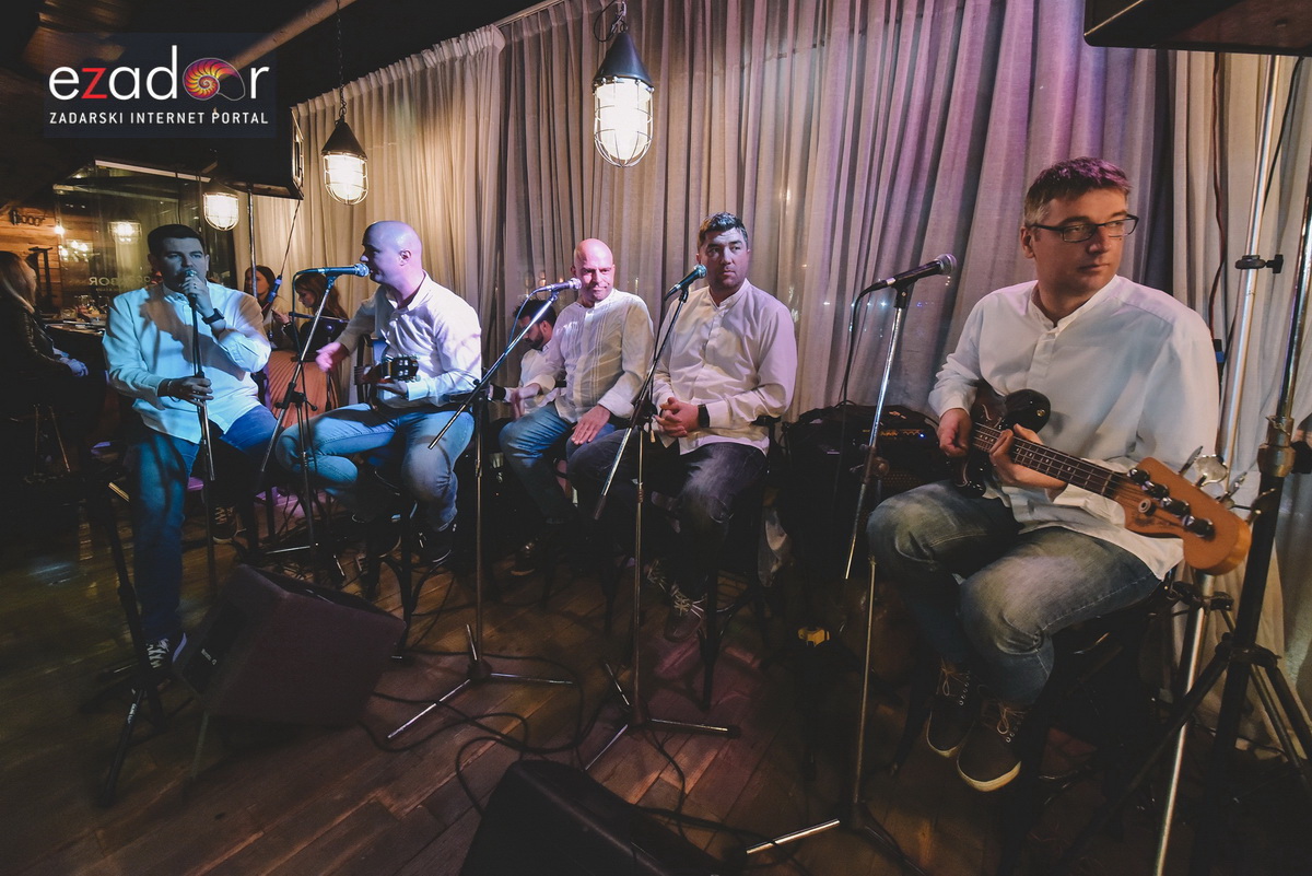 Uskrs u Harbor Cookhouse & Clubu uz klapu Iskon Uskrs u Harbor Cookhouse & Clubu uz klapu Iskon