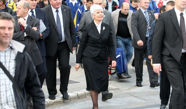 Zadar, 081111.
Premijerka Jadranka Kosor sa ministrima posjetila je Zadar povodom sportskih igara za invalide domovinskog rata, posjetila je i Luku Gazenicu koja je u izgradnji.
Foto : Andrija Lucic / cropix