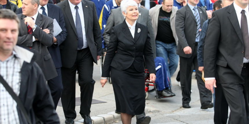 Zadar, 081111.
Premijerka Jadranka Kosor sa ministrima posjetila je Zadar povodom sportskih igara za invalide domovinskog rata, posjetila je i Luku Gazenicu koja je u izgradnji.
Foto : Andrija Lucic / cropix