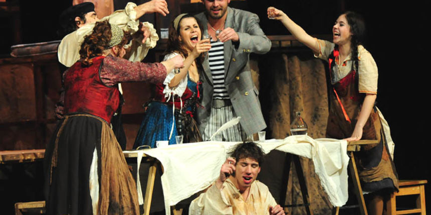 HNK Zadar: “Stoše od Foše iliti Kate Kapuralica” (Foto: Nenad Marčev) HNK Zadar: “Stoše od Foše iliti Kate Kapuralica” (Foto: Nenad Marčev)