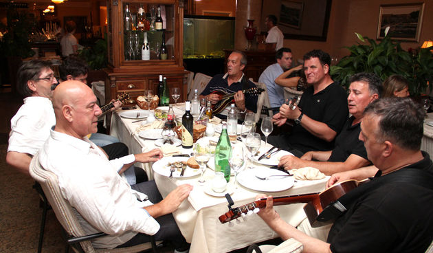 Restoran Niko: Fešta uz klape Bonaca, Niko i prijatelje