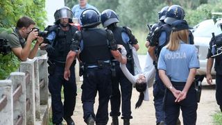 Sveti Filip i Jakov: Brutalna deložacija majke i sina Sveti Filip i Jakov: Brutalna deložacija majke i sina