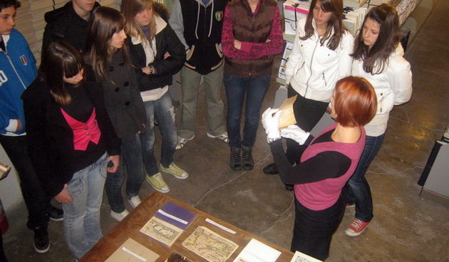 Neviđanski osmaši u Znanstvenoj knjižnici