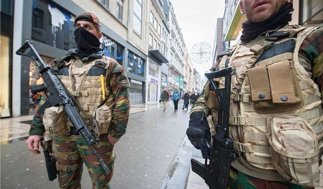 Specijalne postrjbe na ulicama Bruxellesa. Foto: HINA