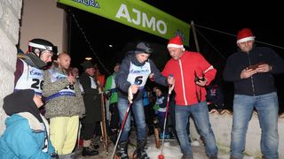 Svjetska atrakcija u Velom Ižu: Održana “Iška kraljica”- prva povijesna skijaška utrka na hrvatskim školjima Svjetska atrakcija u Velom Ižu: Održana “Iška kraljica”- prva povijesna skijaška utrka na hrvatskim školjima