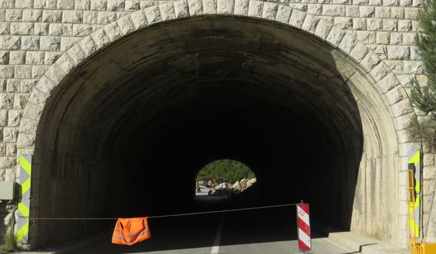 HAK: zbog jake bure na Jadranskoj magistrali zabranjen promet autobusima na kat, foto: pixell.hr