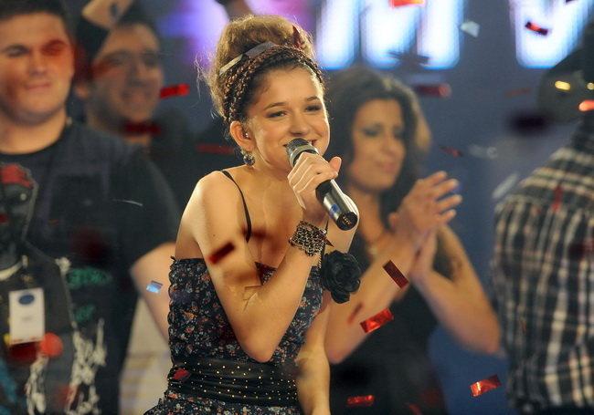 Zagreb, 040610.
Jadran film, Oporovecka 12.
Reality show RTL televizije Hrvatska trazi zvijezdu, finalna emisija.
Na slici: pobjednica Kim Verson.
Foto: Damir Krajac / CROPIX