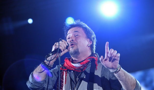 Zagreb, 220410.
U sklopu velike turneje Toleranca tour 2010 i povodom izlaska novog albuma naziva “Toleranca” Zlatan Stipisic Gibonni veceras je u KC Drazen Petrovic odrzao prvi od 2 predvidjena zagrebacka koncerta.
Na slici: Gibonni.
Foto: Neja Markicevi