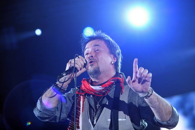 Zagreb, 220410.
U sklopu velike turneje Toleranca tour 2010 i povodom izlaska novog albuma naziva “Toleranca” Zlatan Stipisic Gibonni veceras je u KC Drazen Petrovic odrzao prvi od 2 predvidjena zagrebacka koncerta.
Na slici: Gibonni.
Foto: Neja Markicevi