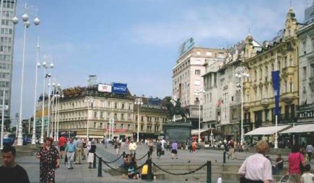 Trg bana Jelačića(Foto: www.geocities.com)