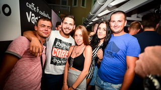 Odlična zabava u Noštromo i Vagabundo barovima na Viru