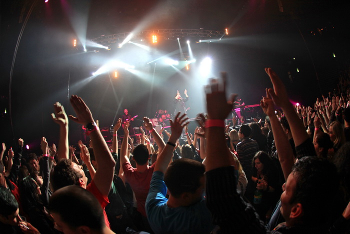 Split, 180311.
Spaladium Arena.
Koncert Bajaga u splitskoj Spaladium Areni ispunio je ocekivanja i dvorana je bila gotovo puna.
Foto: Zvonimir Barisin / CROPIX Split, 180311.
Spaladium Arena.
Koncert Bajaga u splitskoj Spaladium Areni ispunio je ocekivanja i dvorana je bila gotovo puna.
Foto: Zvonimir Barisin / CROPIX