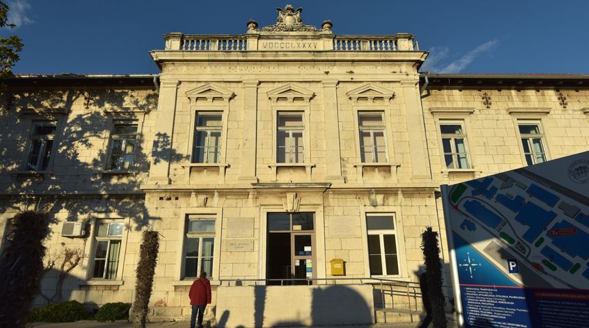 Opća bolnica Zadar zbog predostrožnosti zabranila sve posjete