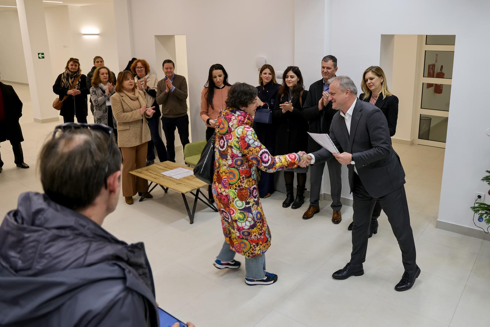 Podjela ključeva i useljenje korisnika u Centar za mlade Podjela ključeva i useljenje korisnika u Centar za mlade