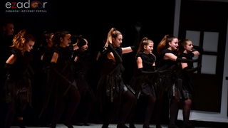 Predstava “Odgojoj” Plesne udruge Gesta u HNK Zadar