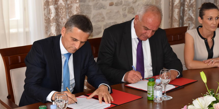 Ministar Marić kod gradonačelnika Nina Emila Ćurka Ministar Marić kod gradonačelnika Nina Emila Ćurka