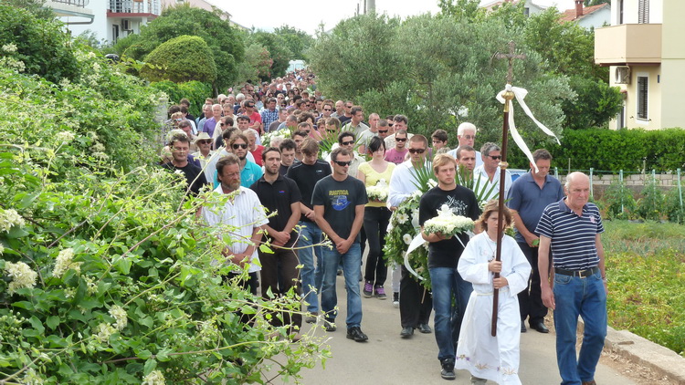 Tkon: Posljednji ispraćaj malenog anđela, Roka Ugrinića 7. lipnja 2011.