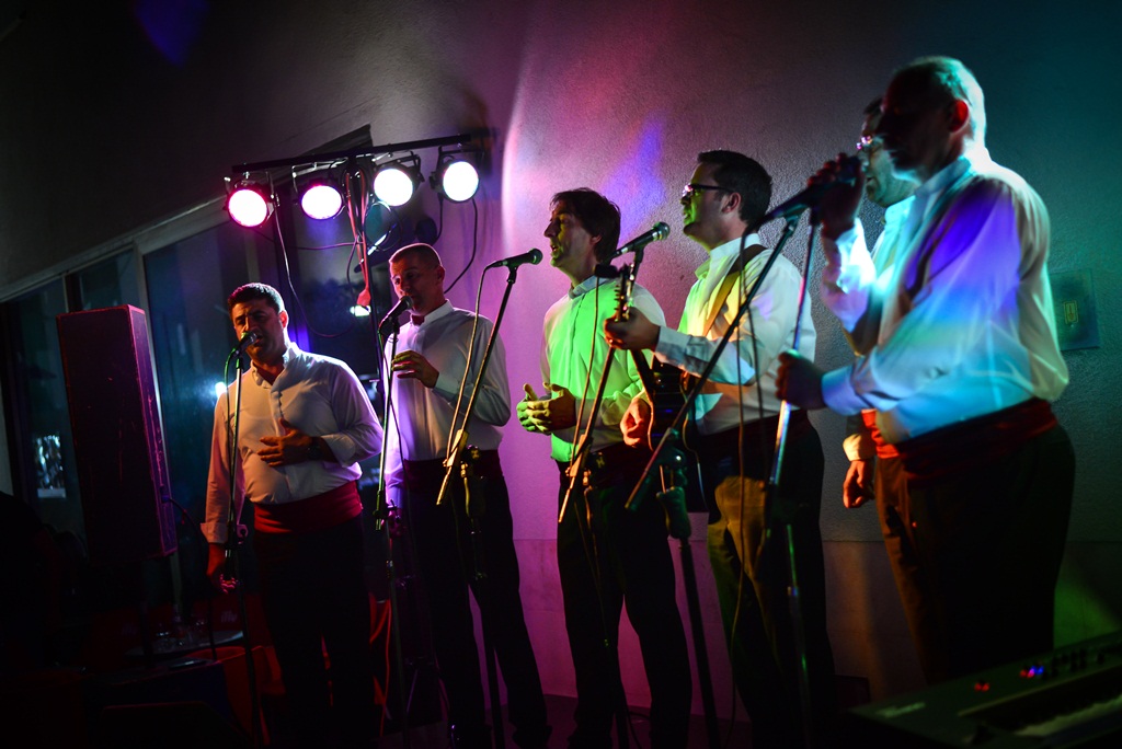 Klapa Contra oduševila u Teatro Baru i Zlatnom kutiću. Foto: Iva Perinčić Klapa Contra oduševila u Teatro Baru i Zlatnom kutiću. Foto: Iva Perinčić