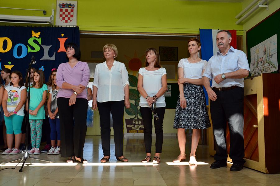 Prvi dan škole u OŠ Stanovi  ; foto Iva Perinčić