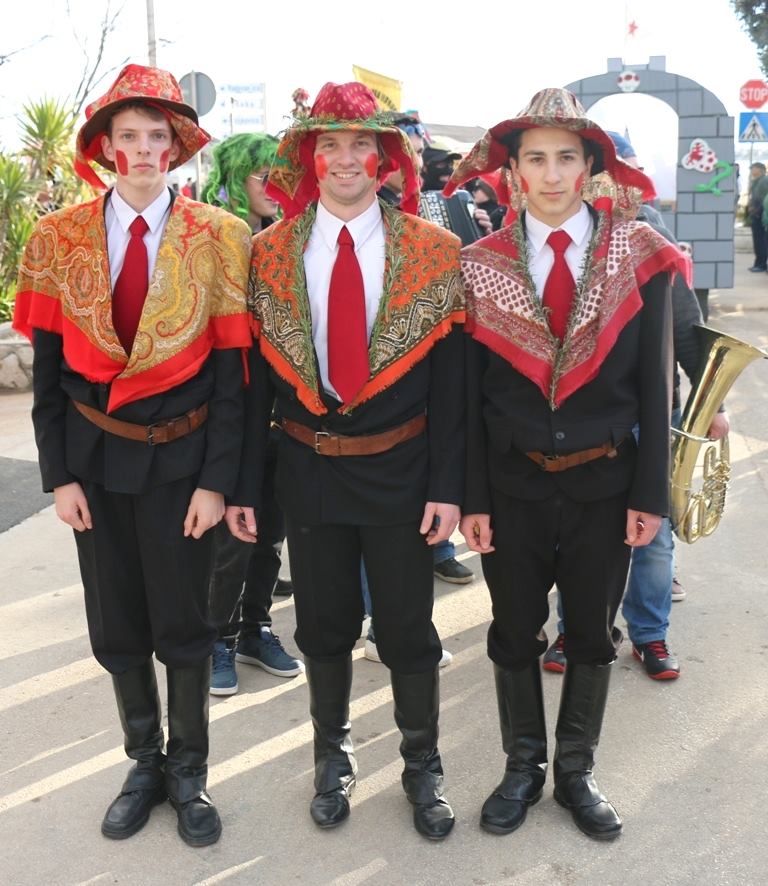 2. Međunarodna karnevalska povorka Virskih maškara