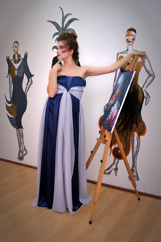 2500 kn; Haljinu dizajnira Klara Dedić: saten-svila i muslin (foto: Marin Gospić)