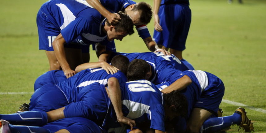 Zadar, 280810
Prva HNL, nogometna utakmica Nk Zadar – Nk Zagreb. Stadion Stanovi. Igraci Zadra (plavi).
Foto: Jure Miskovic / CROPIX Zadar, 280810
Prva HNL, nogometna utakmica Nk Zadar – Nk Zagreb. Stadion Stanovi. Igraci Zadra (plavi).
Foto: Jure Miskovic / CROPIX