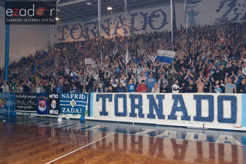 Humanitarno gledanje utakmice Zadar-Cibona u Jazinama Humanitarno gledanje utakmice Zadar-Cibona u Jazinama