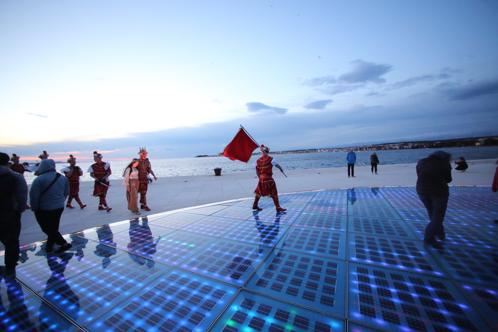 HGD Sv. Cecilija izvelo korčulanski viteški ples “Moreška” na Pozdravu suncu