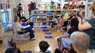 Boris Dežulović predstavio svoju novu knjigu Život i snoviđenja neustrašivog žohara Zaštomira Boris Dežulović predstavio svoju novu knjigu Život i snoviđenja neustrašivog žohara Zaštomira