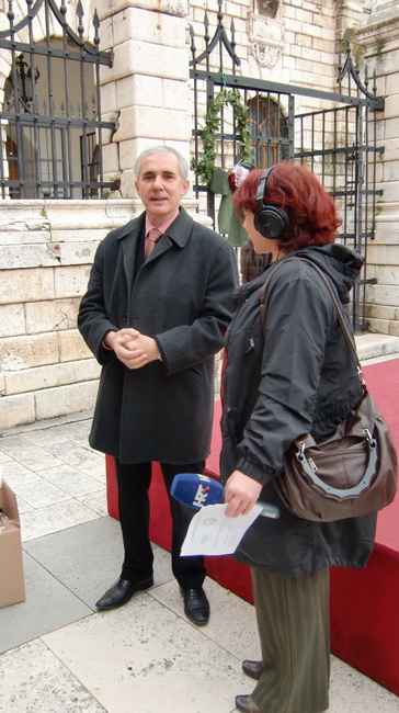 Bozicna akcija za 1000 radosti: Neka bude vise svjetla