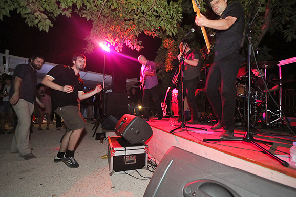 “The Bambi Molesters” u u Lounge & Baru Ledana (foto:Saša Čuka) “The Bambi Molesters” u u Lounge & Baru Ledana (foto:Saša Čuka)