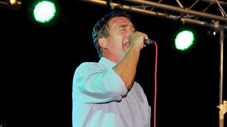 Na Stanovima se Kraljica mira slavi već preko 20 godina, a sinoćnjim misnim slavljem, procesijom i kasnije koncertom na školskom igralištu Stanarci su proslavili još jednu feštu. Koncert su održali grupa Dalmatico i Ivica Sikirić Ićo, foto: I. Perinčić Na Stanovima se Kraljica mira slavi već preko 20 godina, a sinoćnjim misnim slavljem, procesijom i kasnije koncertom na školskom igralištu Stanarci su proslavili još jednu feštu. Koncert su održali grupa Dalmatico i Ivica Sikirić Ićo, foto: I. Perinčić